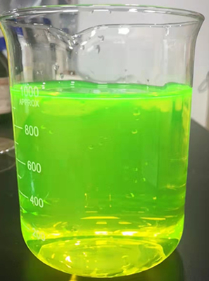 Solvent Green7 Pyranine Visible Fluorescence Strength 120%CAS NO.6358-69-6 Colorazione a base d'acqua per fluido refrigerante